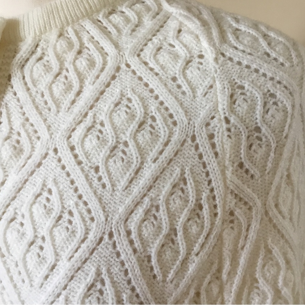 Vintage 60’s Textured Acrylic Sweater Cape Poncho - Picture 6 of 10